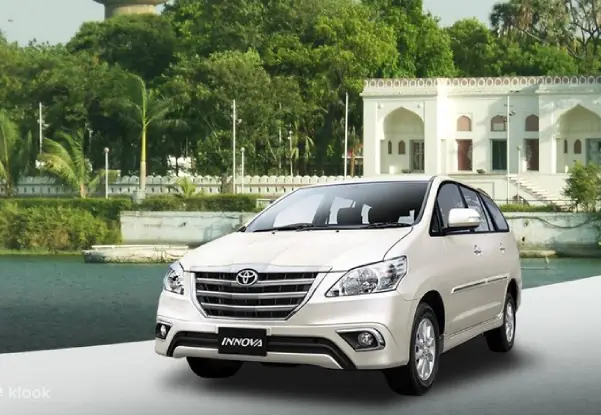Auto Privata con Autista in Indiar