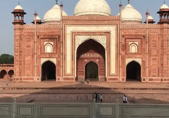 Chófer en India – Servicios de Viaje Premium de Sonu Conductor