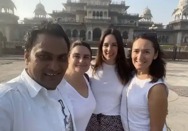 Conductor Privado en India – Servicios Profesionales de Chofer por Sonu Conductor